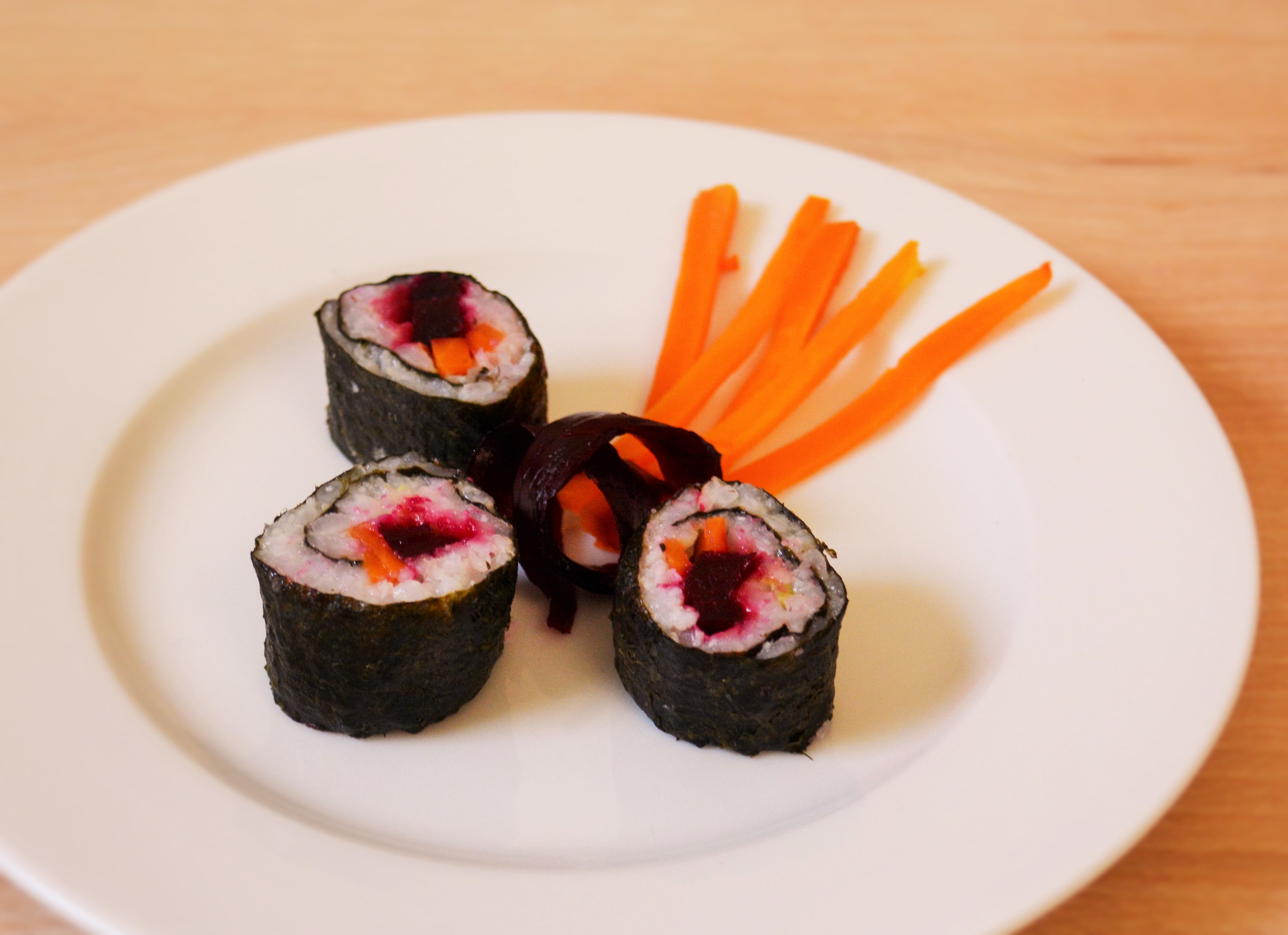 Sushi mit Möhre und Rote Bete – Die Gemüsekiste