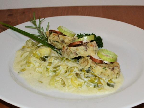 Produktfoto zu Pilzknödel mit Lauchgemüse